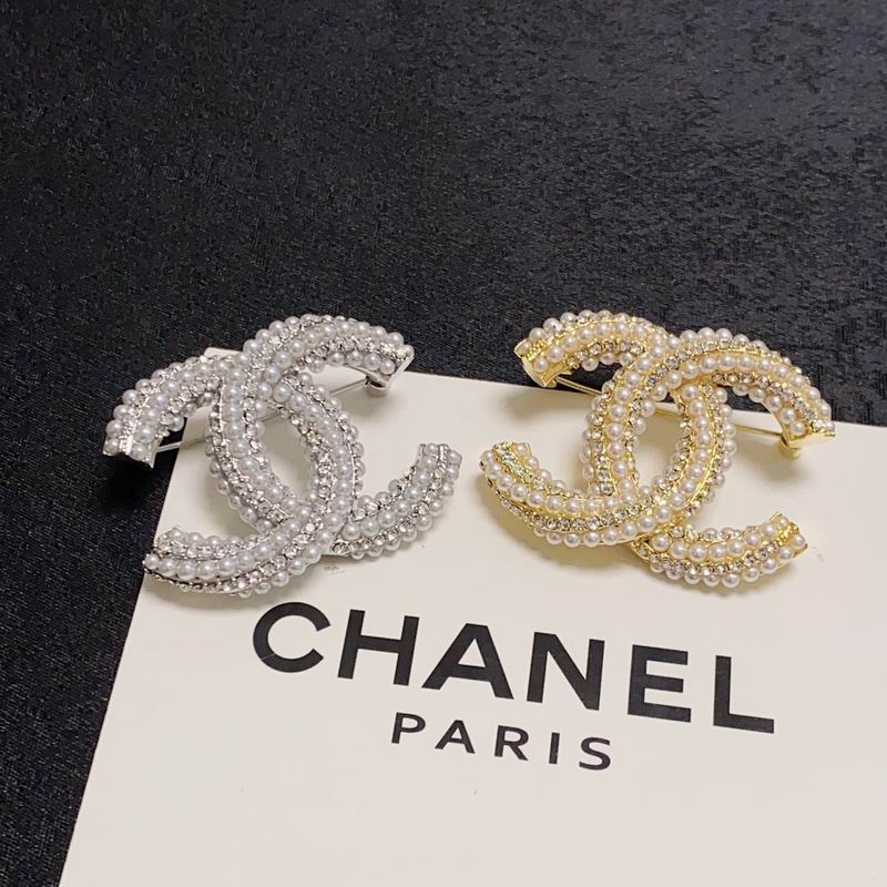 Chanel Brooch 1lyx15